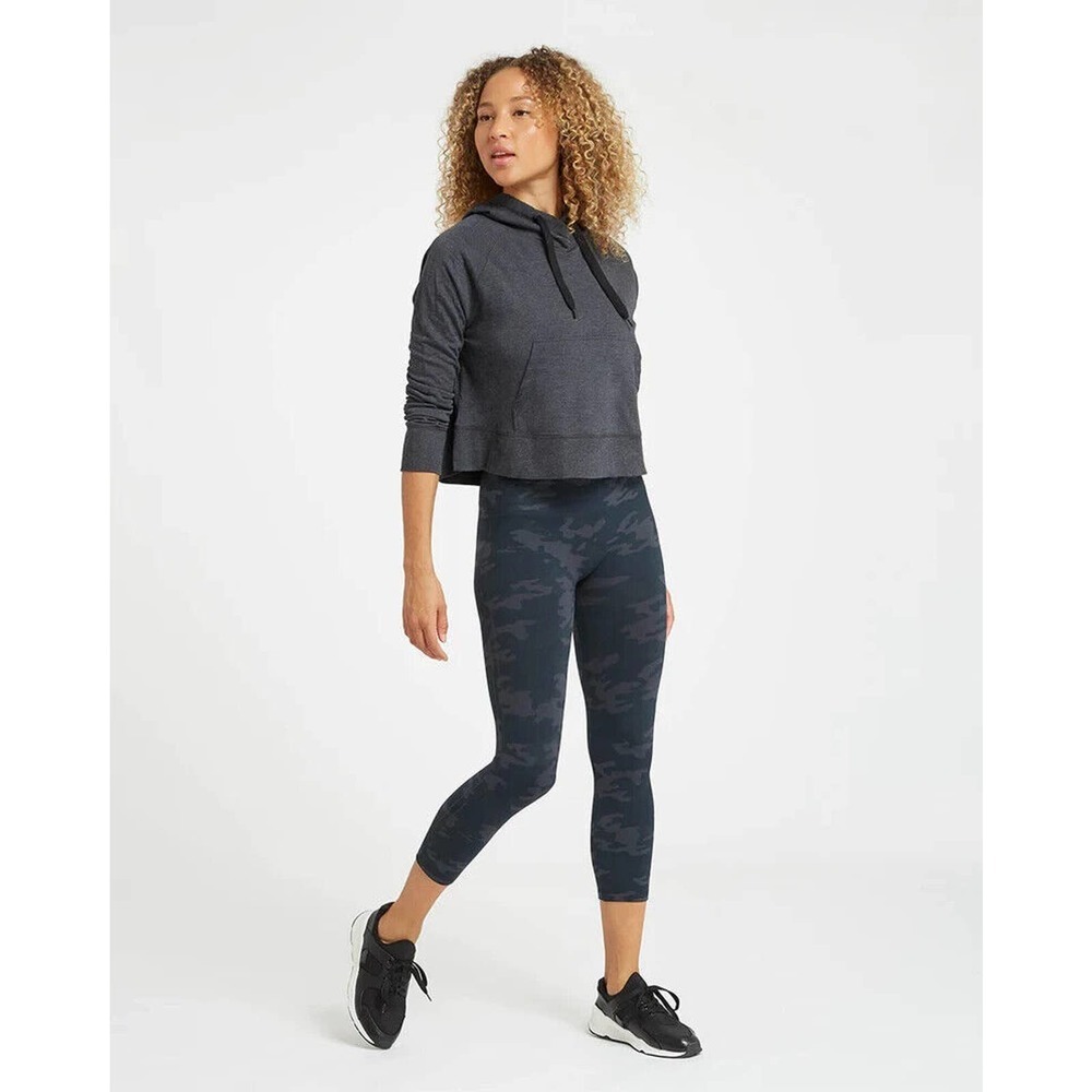 ✨2/$20 SPANX Camo Look at Me Now Seamless Cropped Leggings Black Gray Medium - Picture 14 of 14
